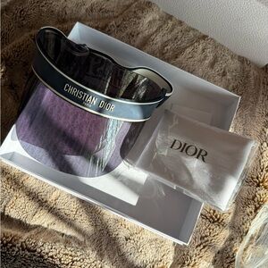 Dior Eyewear
Dior Eyewear DiorClub V1U Visor